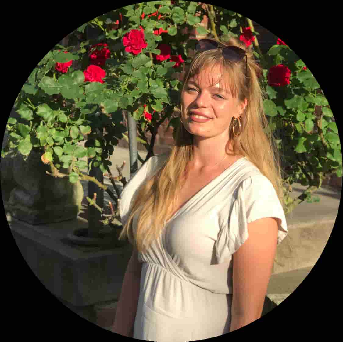 Ein Foto von Julie Doucet, 21habits' Plattform Coach für persönliche Entwicklung und Achtsamkeit